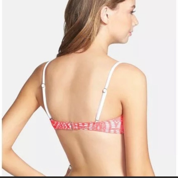 🔥BILLABONG🔥PINK CROCHET BANDEAU BIKINI TOP SIZE L NWT - Picture 2 of 3